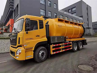 东风天龙后八轮22方清洗吸污车